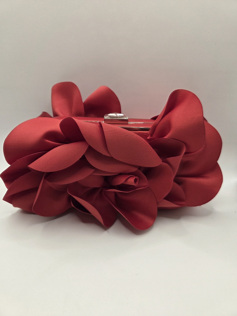 P120. Sondra Roberts Red Floral Petal Wristlet Clutch